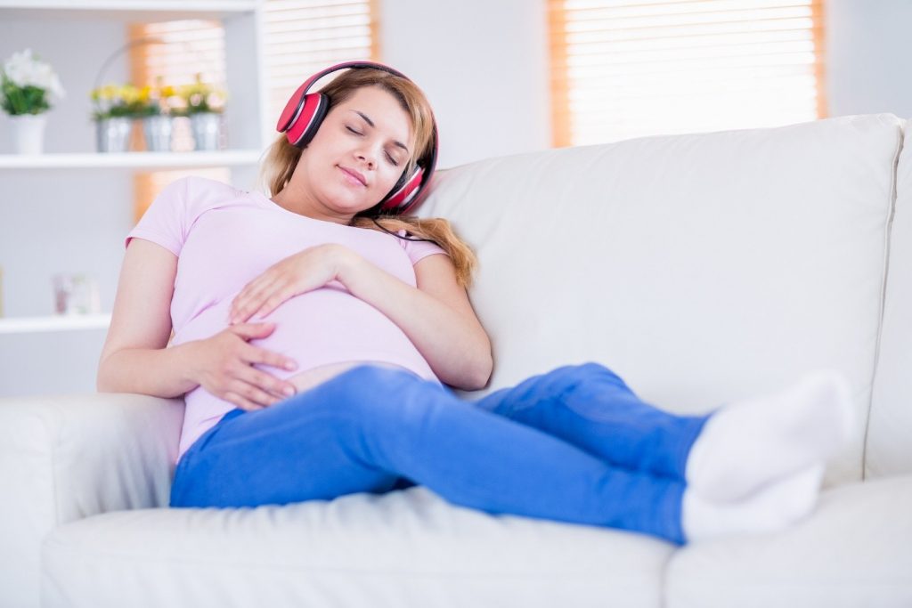 Âm nhạc là một trong những cách thai giáo của người nhật hiệu quả cho mẹ bầu và con yêu