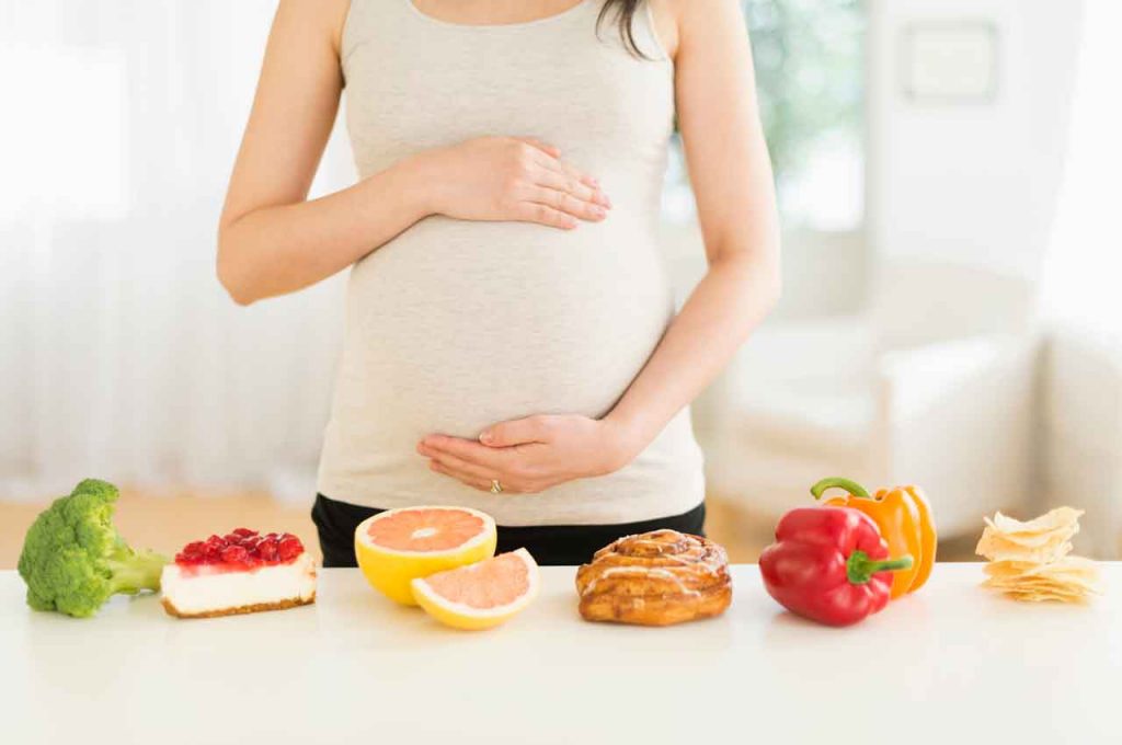 Bổ sung dinh dưỡng 3 tháng đầu thai kỳ