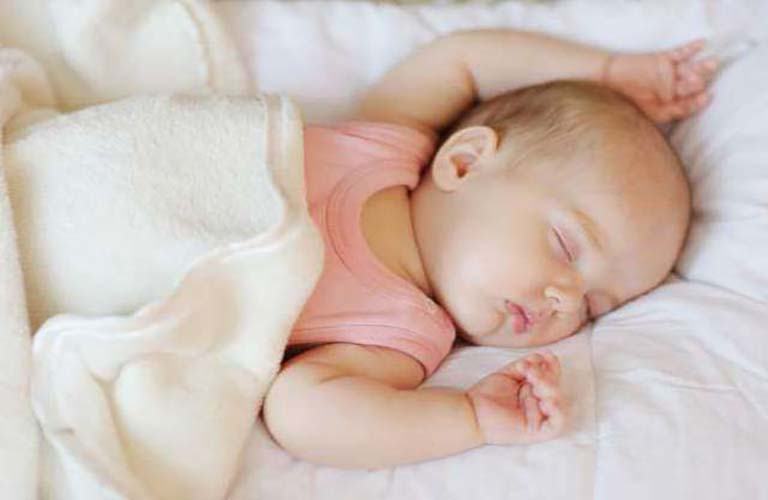 Nắm chắc các điều dưới đây để đảm bảo an toàn ngủ cho trẻ sơ sinh