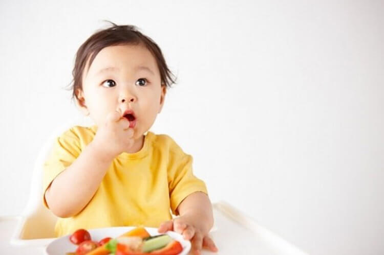  Trẻ 9 tháng tuổi vẫn đang phát triển khẩu vị nhờ các món ăn dặm