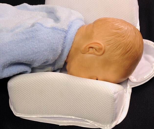 Trẻ nằm ngủ gối tăng nguy cơ gặp hối chứng đột tử ở trẻ sơ sinh