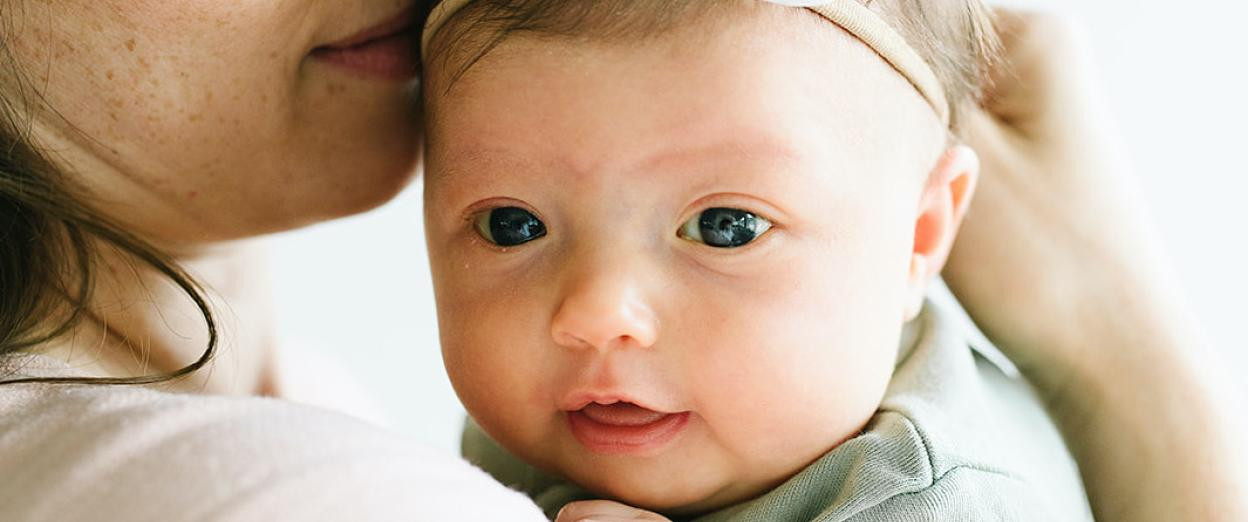 Trẻ sơ sinh 2 tháng tuổi nặng bao nhiêu kg và bé nhà mình có đạt chuẩn không nhỉ?