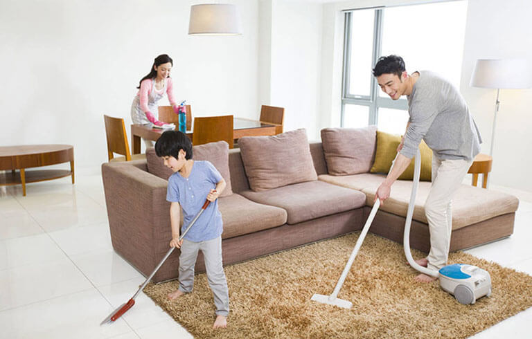 Vệ sinh nhà cửa sạch sẽ để hạn chế tình trạng dị ứng