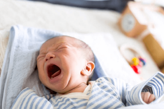 Vì sao trẻ gắt ngủ? Cách dễ dàng đối phó với cơn gắt ngủ của trẻ