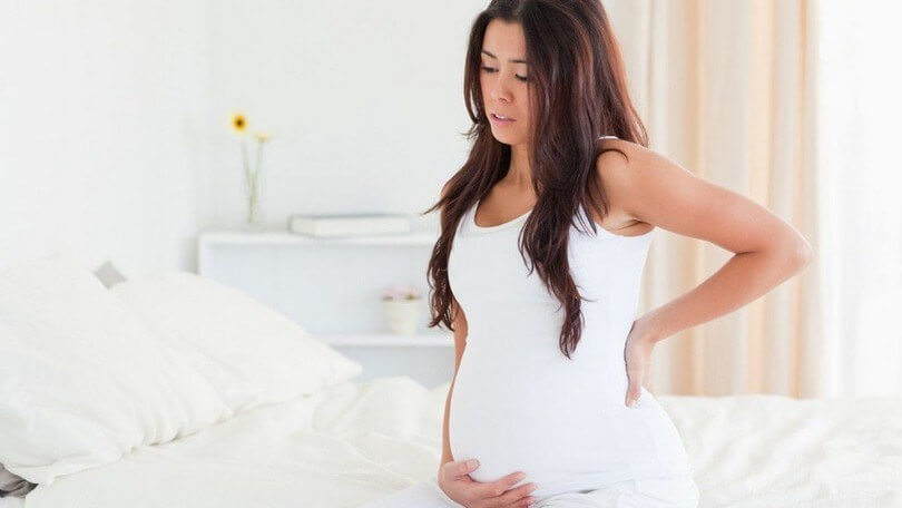 Khi nào em bé bắt đầu có xu hướng đạp trong bụng mẹ?
