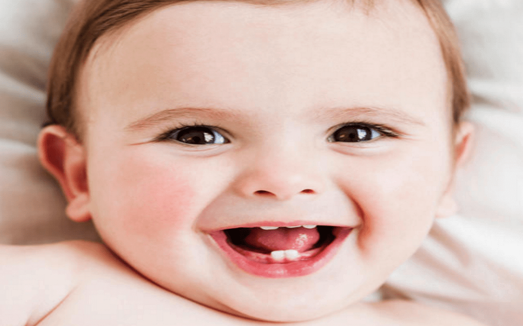 Mọc răng ở trẻ sơ sinh