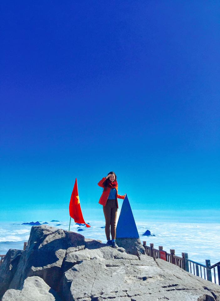 Mẹ Vân leo lên đỉnh Fanxipan khi đang có bầu