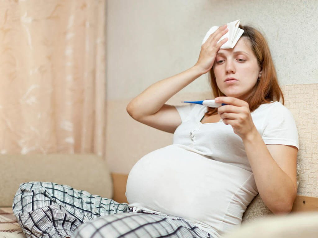 Mẹ bầu bị sốt xuất huyết nguy hiểm như thế nào