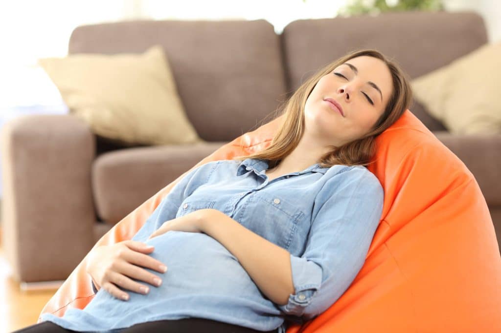 Mẹ bầu hãy thư giãn để thai nhi phát triển tốt nhất