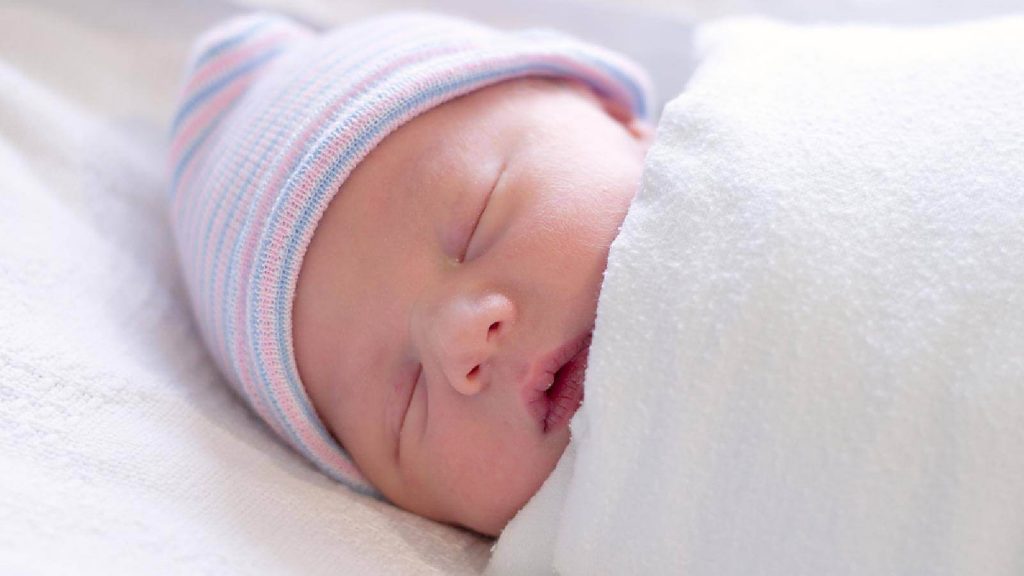 24h đầu tiên – giấc ngủ của trẻ sơ sinh